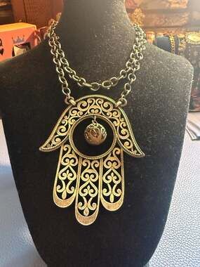 Vintage Coro Gold-Tone Filigree Hamsa Hand of Fatima Statement Necklace with Dan